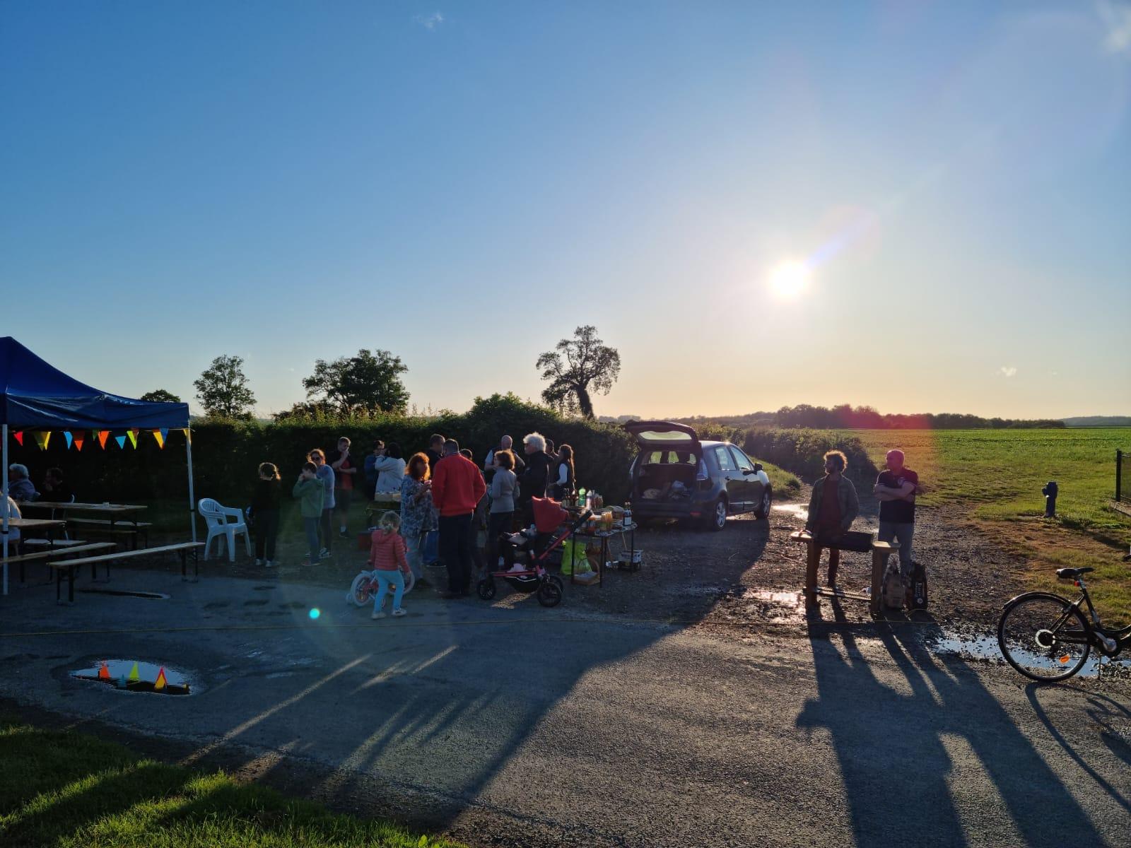 Repas fête des voisins.